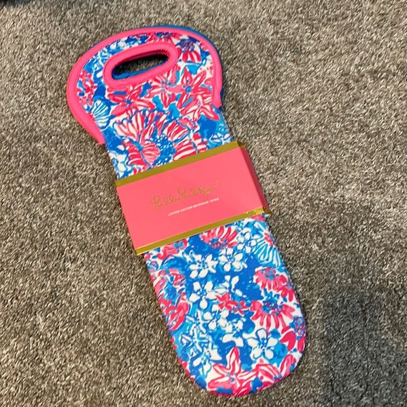 NWT Lilly Pulitzer Beverage Totes - Picture 2 of 2